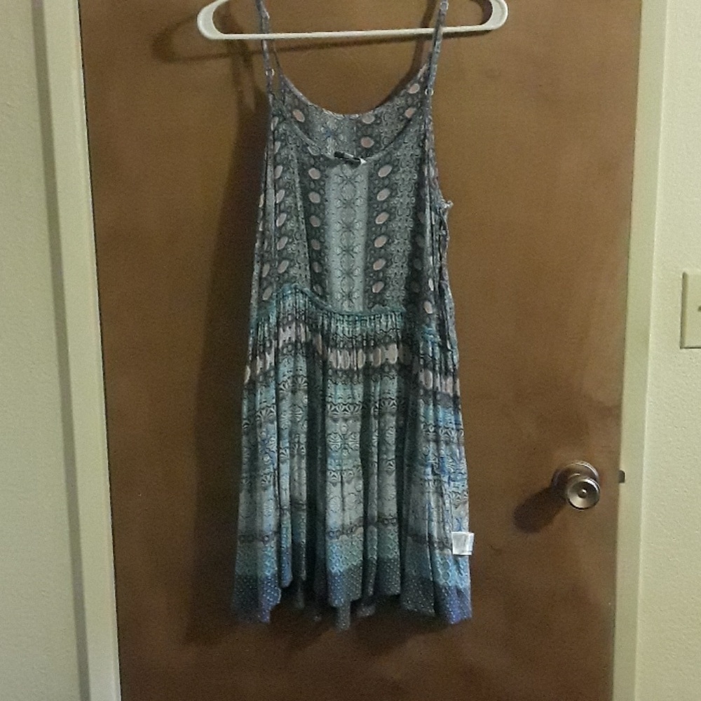 Flowy summer dress with lace up on sides